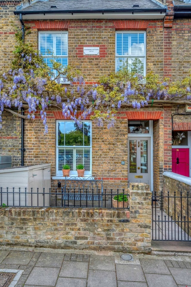 3-bedroom Home in Richmond - Ideal Family Living