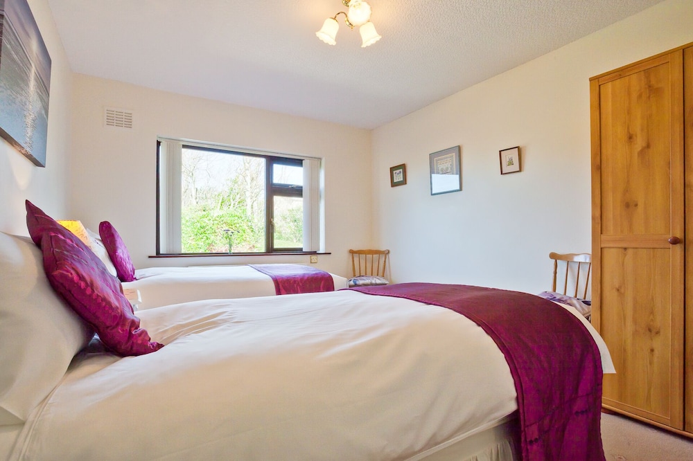 Lothlorien in Grange-over-sands With Bay Views view 2