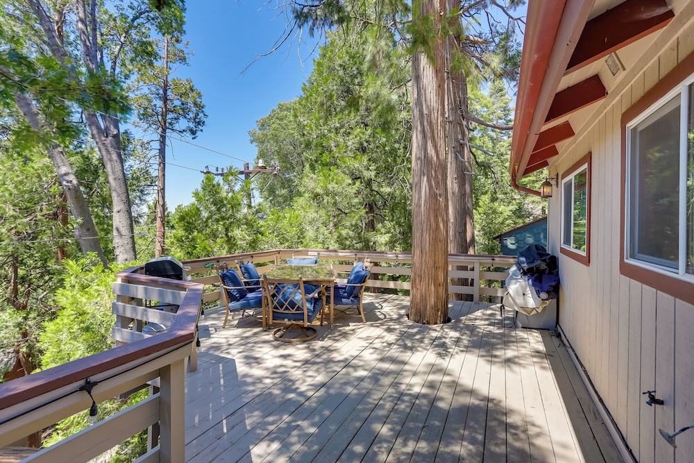 Lake Arrowhead Retreat By Snow Valley Mtn Resort! view 5