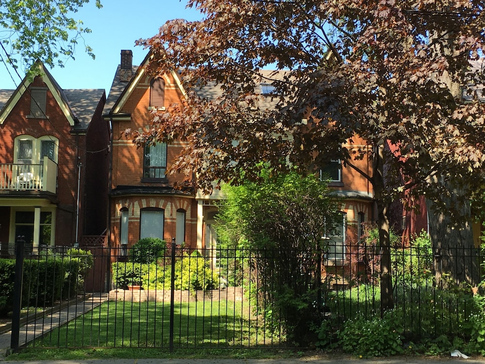 Kensington Suites - Image 1