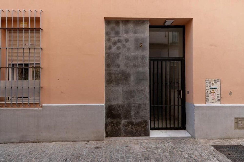 Charming Apartment in El Arenal, Sevilla's Heart