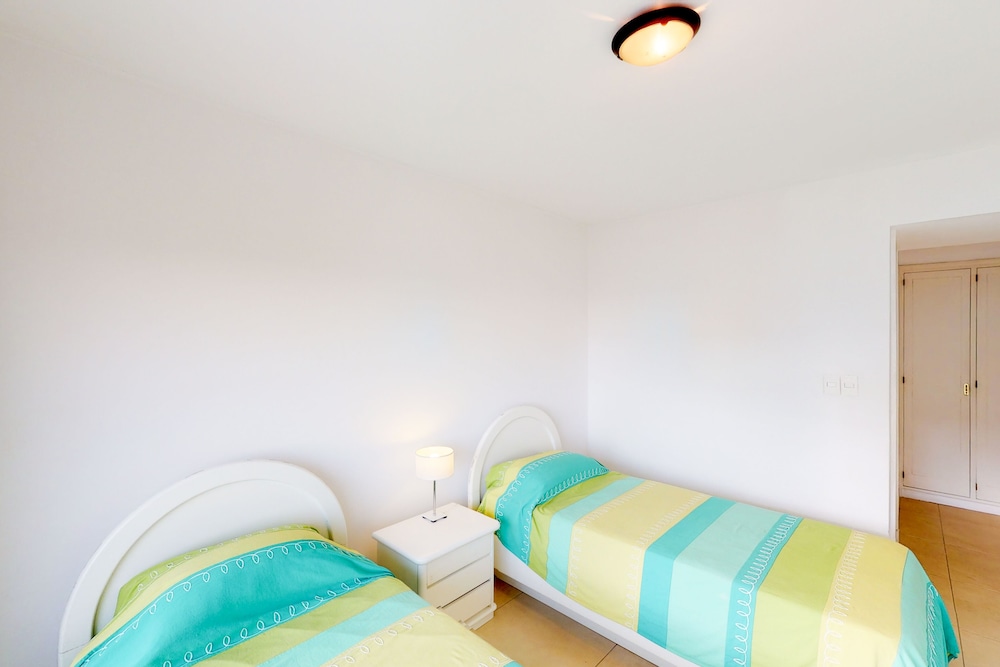 Oceana Suites Esturion view 3