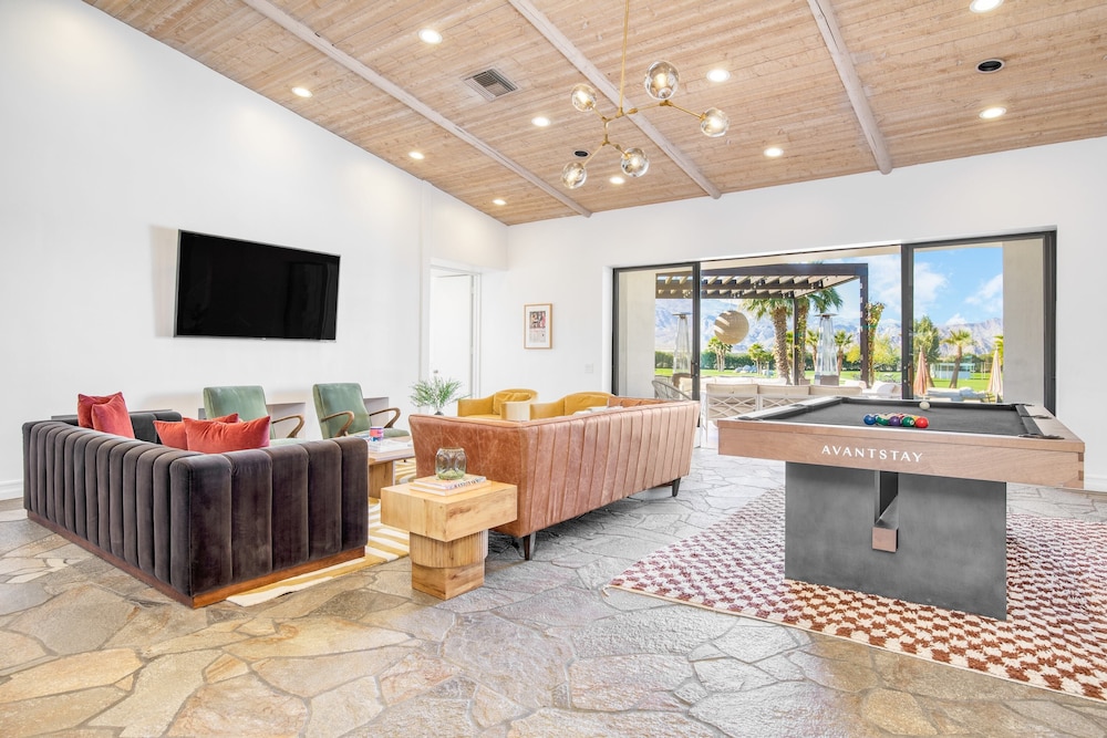 Buena Vista by Avantstay Massive Outdoor Oasis w/ Pool, Spa  Firepit! - Property Image 11