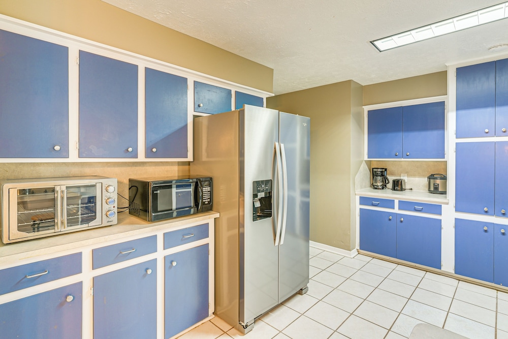 12 Mi to Dtwn Houston: Peaceful Home w/ Yard!