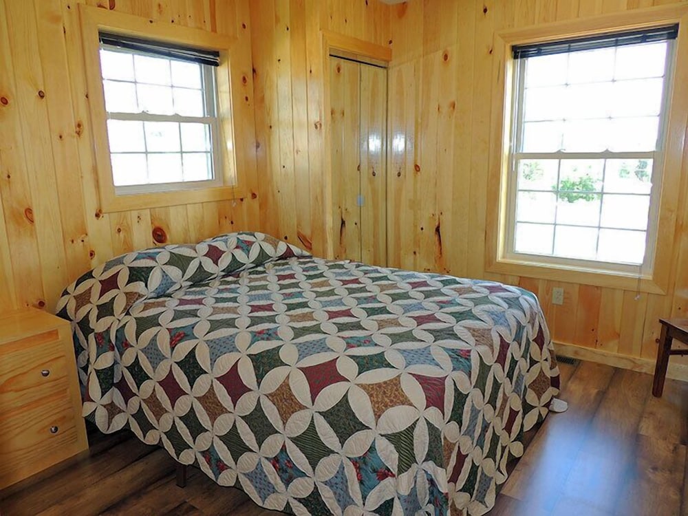 Watertown Vacations - Angel Rock Waterfront Cottages and Vacation Homes - Property Image 1
