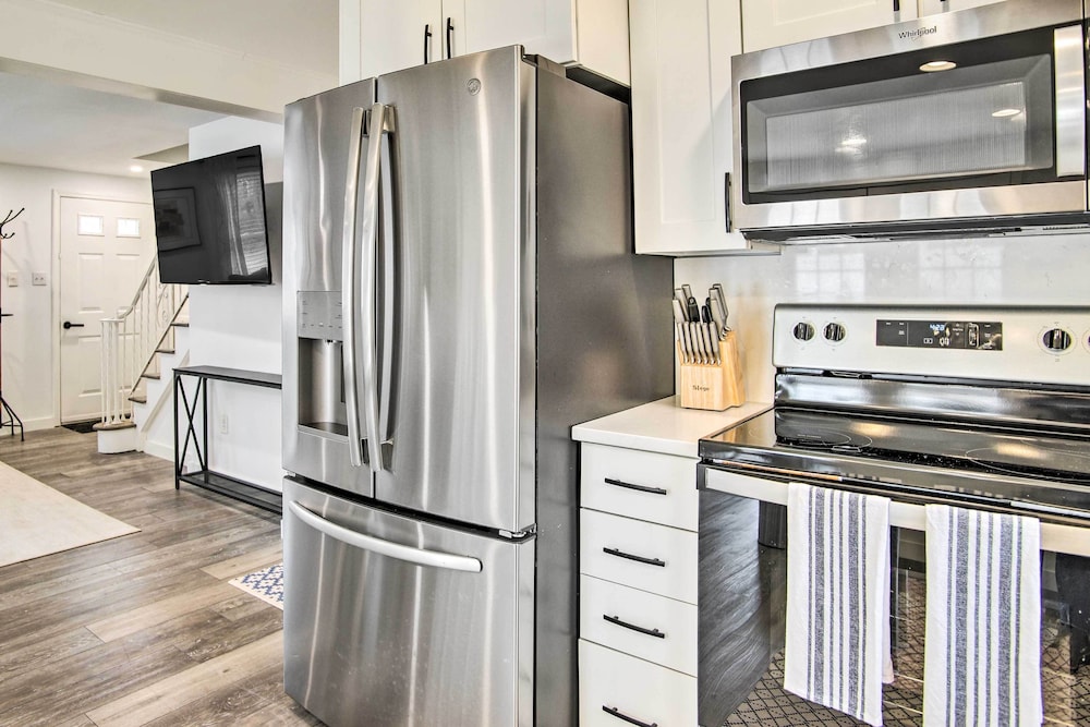 Cozy Edgartown Vacation Rental Near Beach!