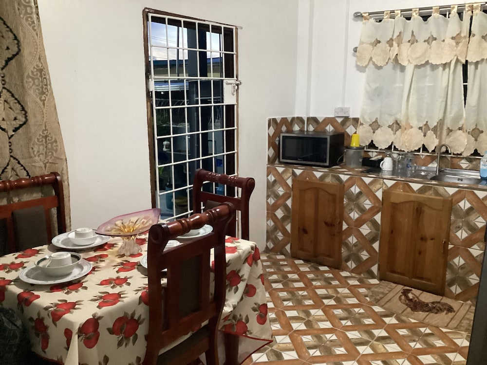 Lania Cottage