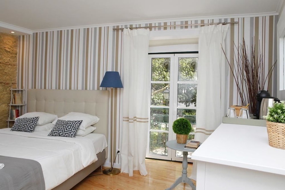 Flores Guest House