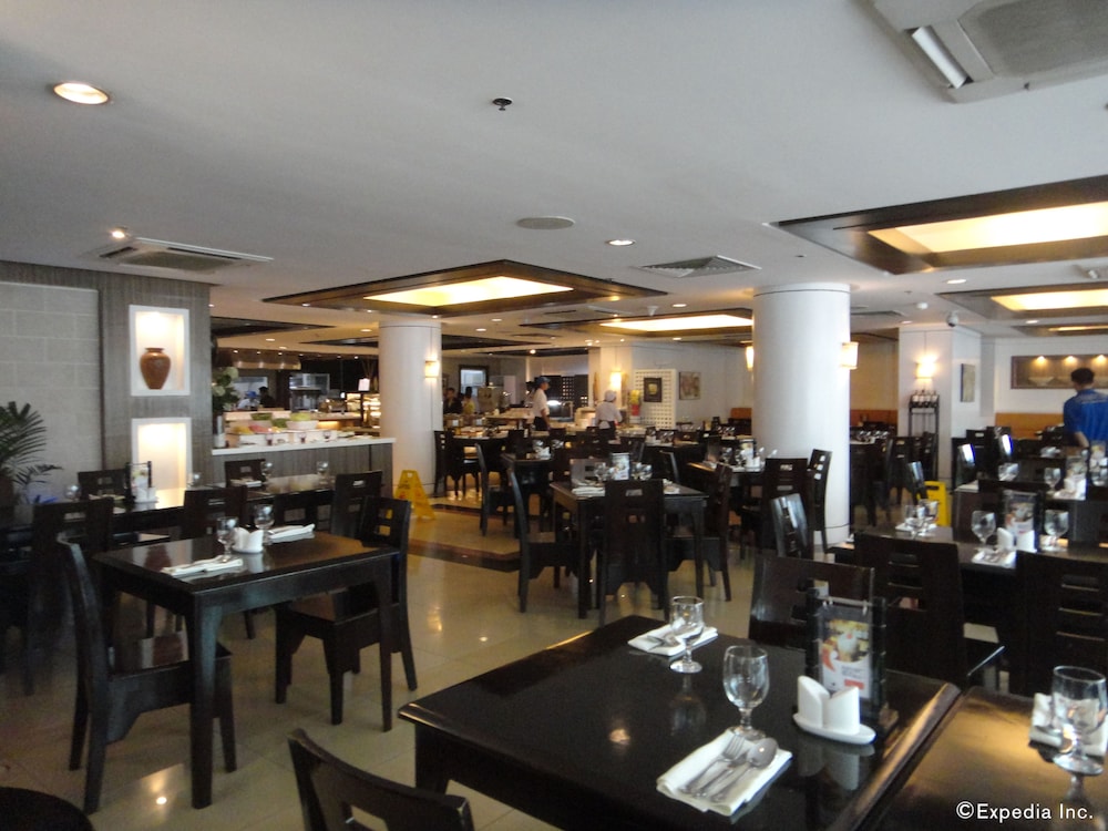 Cebu Vacations - Cebu Parklane International Hotel - Property Image 8