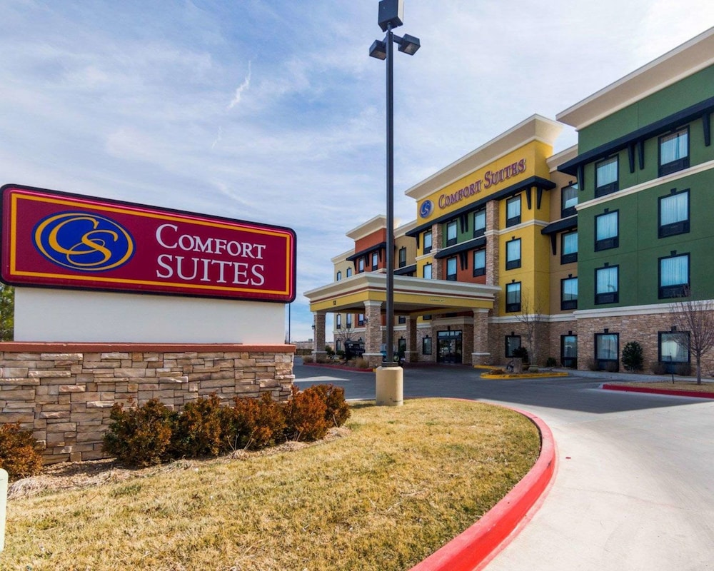 Hotel Comfort Suites Amarillo - Image 1