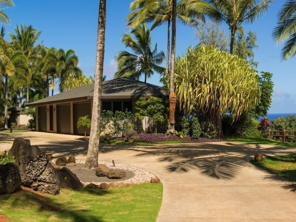 Kai Halulu 3 Bedroom Home by RedAwning view 3