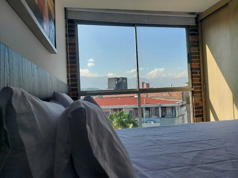 La 70 Laureles Condo cold AC