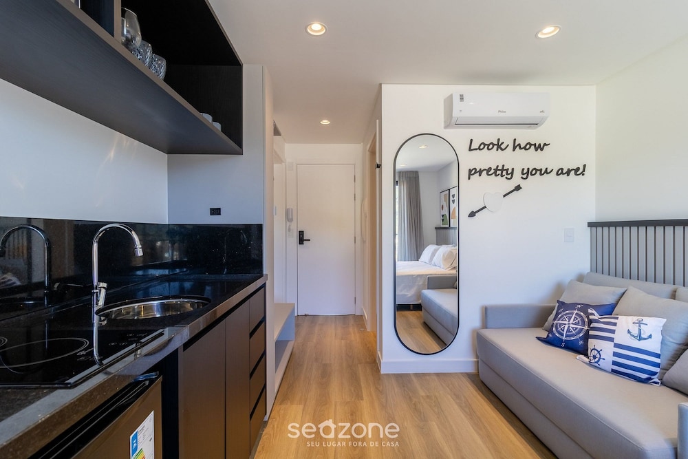 Studios With Side Sea View at Penha Spot PSO - L