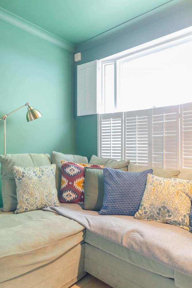 3 Bed House, Sleeps 8 - Near St Pancras