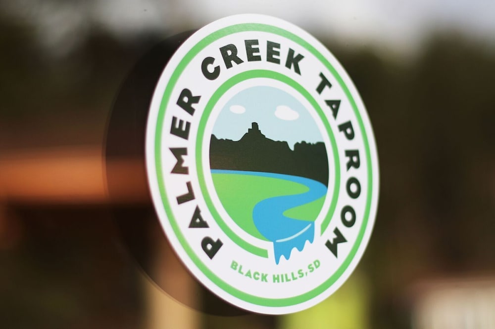 Black Elk Resort Cottages and RV Park