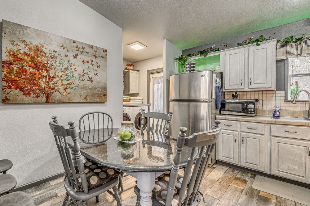 Ruidoso Cabin Retreat w/ Grill, Deck & Gazebo! view 4