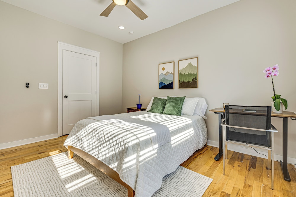 Walk to Beltline: Wfh-friendly Hub w/ Yard!