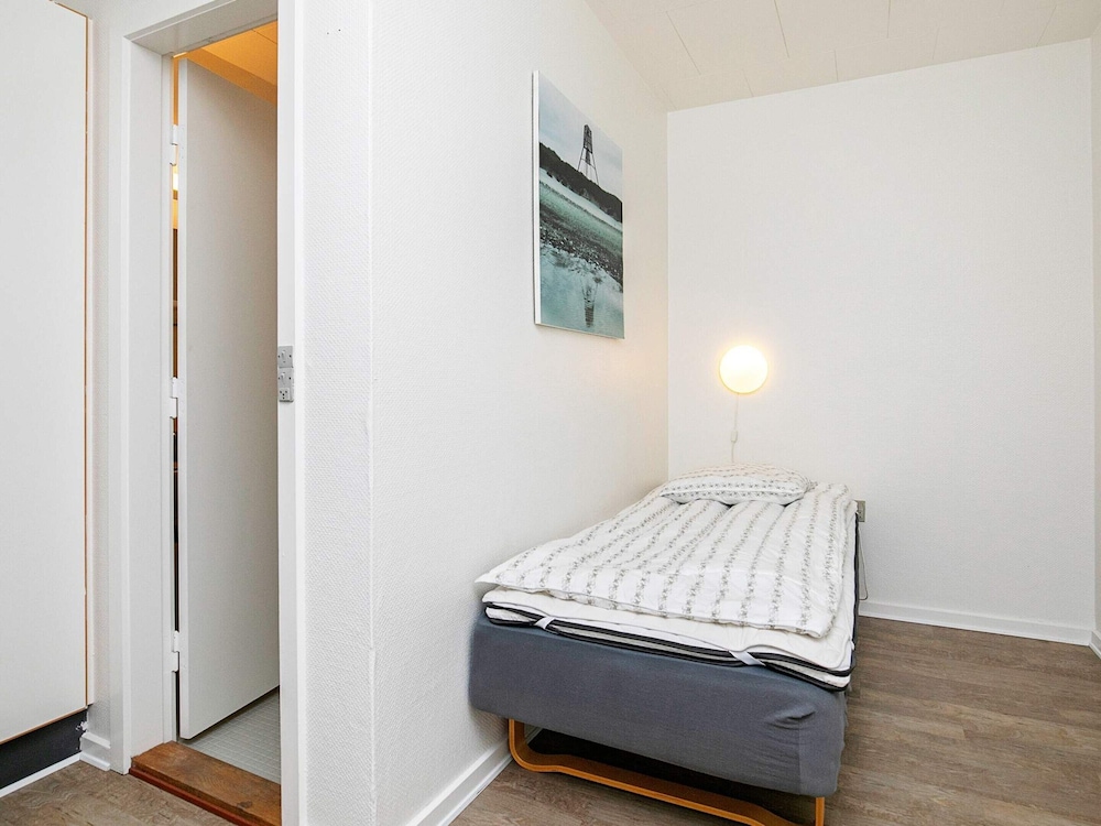 1 Person Holiday Home on a Holiday Park in Hanstholm