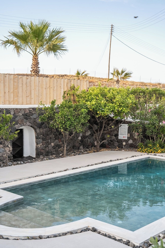 Amor Hideaway Villas
