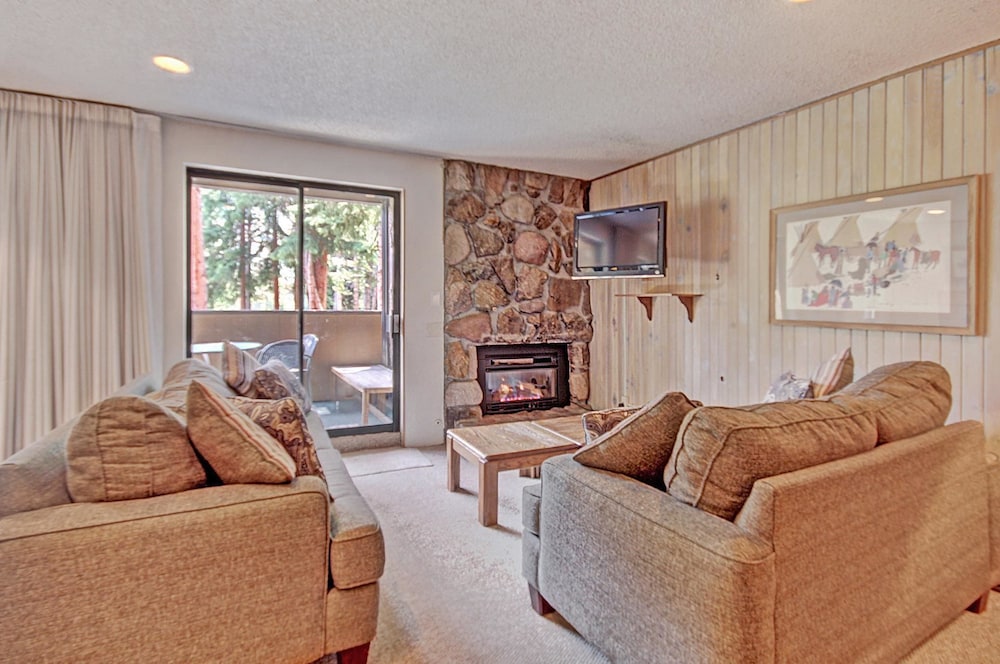 CM116S and 117H Copper Mtn Inn by RedAwning