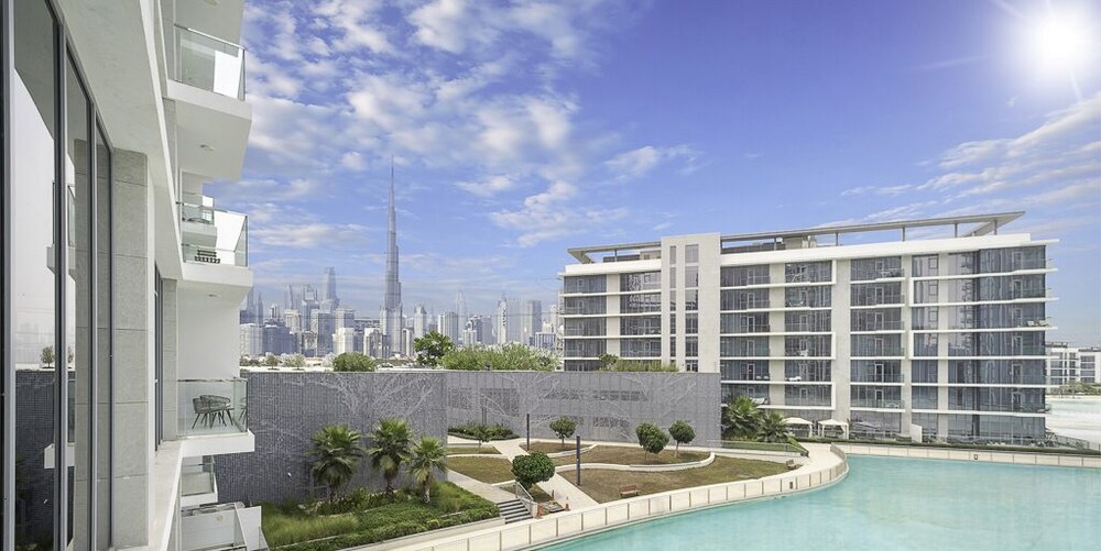 LUX Burj Khalifa Lagoon View Suite 2