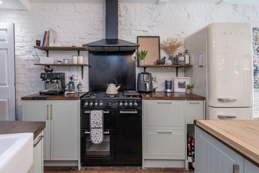 Stylish River Apartment - West Putney Embankment