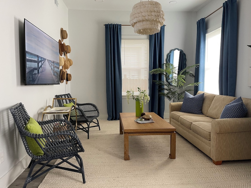 Stylish 1900s Renovated Apartments