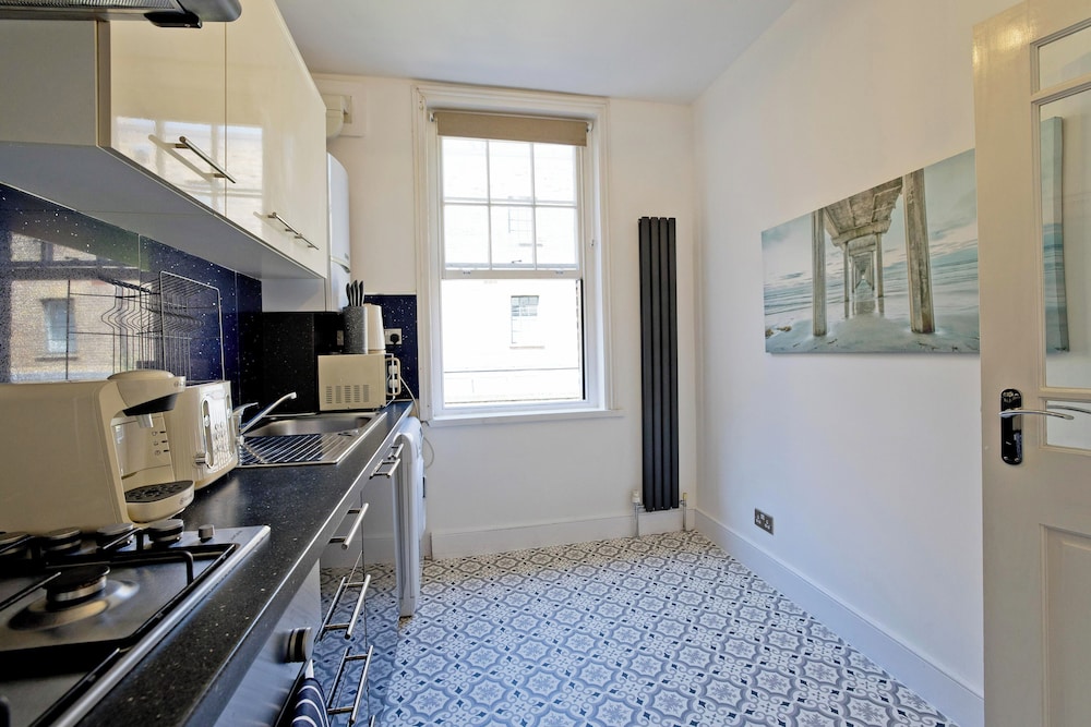 Imperial Balfe Street Apartment