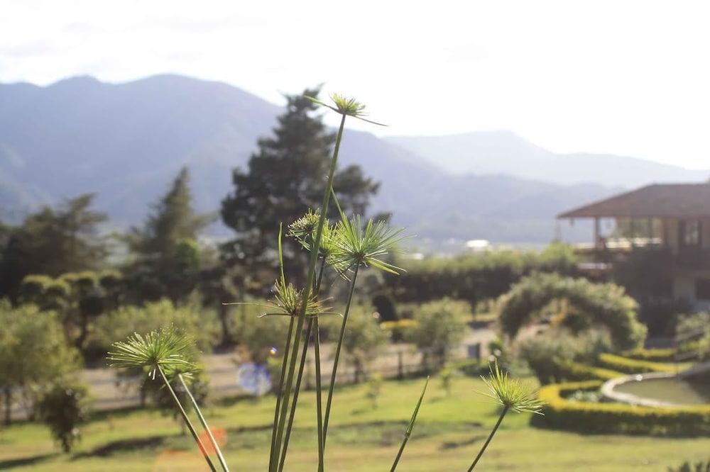 Altocerro Villas Hotel & Camping