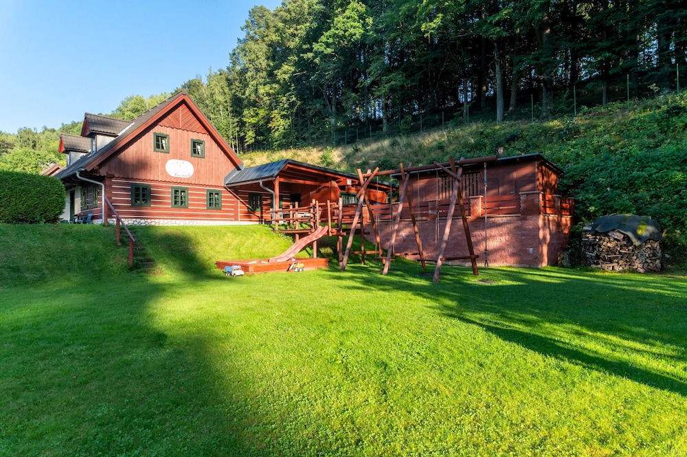 Villa in Rudnik With Pool & Sauna Retreat