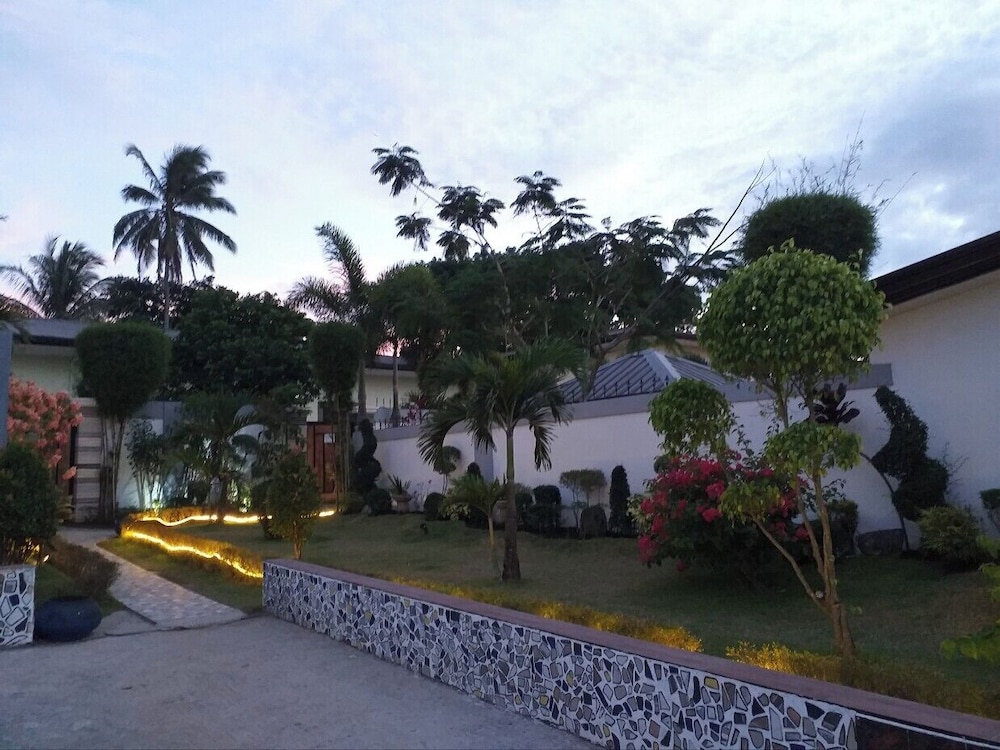 Jewelry Resort and Villas Tagaytay