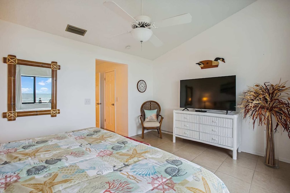 Breezy Beachfront Bliss at Historic St Augustine