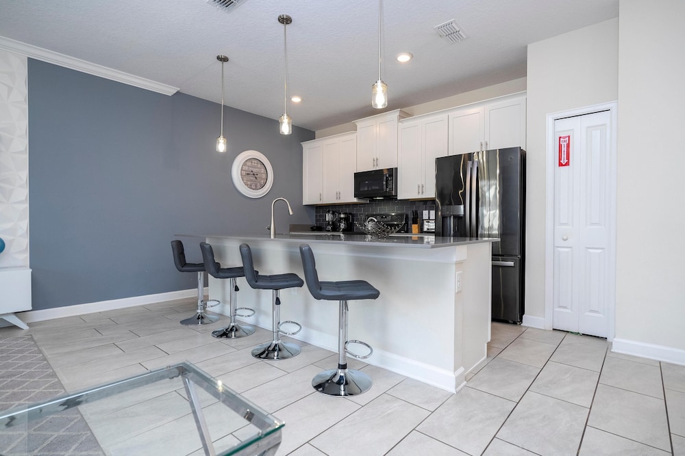 4337 QS - Charming Hideaway