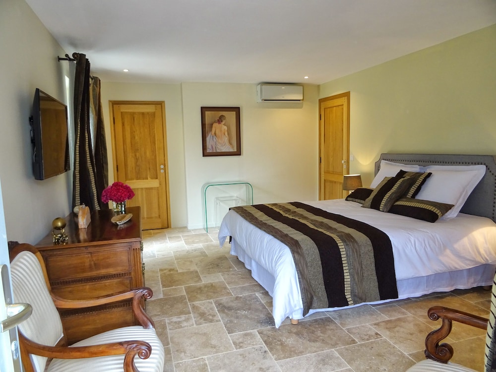 Domaine la Bastide view 3