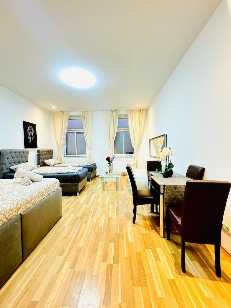 Stylish Studio Stay Near Augarten