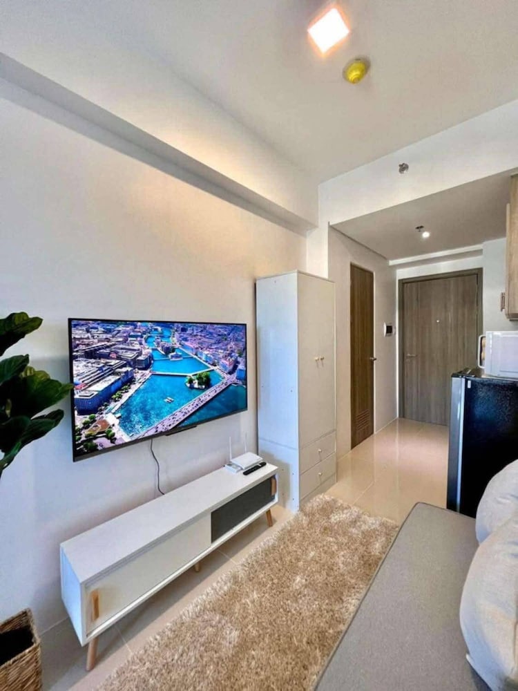 Stylish City Escape in Mandaluyong - Central Condo Living