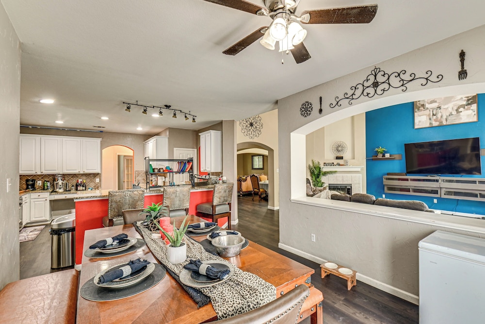 Shop, Play & Explore: Family Home in Allen