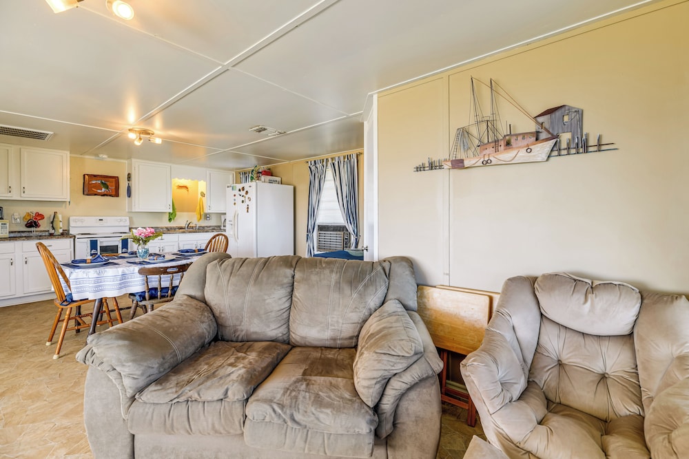 Powderhorn Lake House w/ Grill + Water Views!