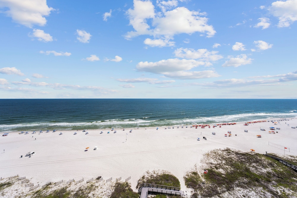 Pelican Pointe by Hosteeva