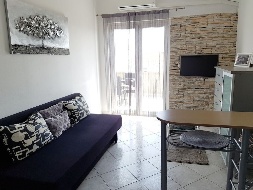 Romantic Apartment Neda view 5
