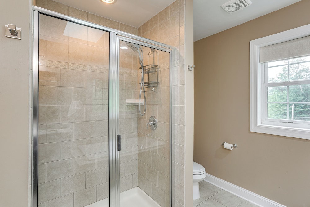 Game Room & Hot Tub: Big Fun in Ellicottville
