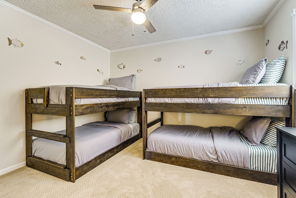 Private Boat Dock & Slip: Luxe Lake Conroe Gem!