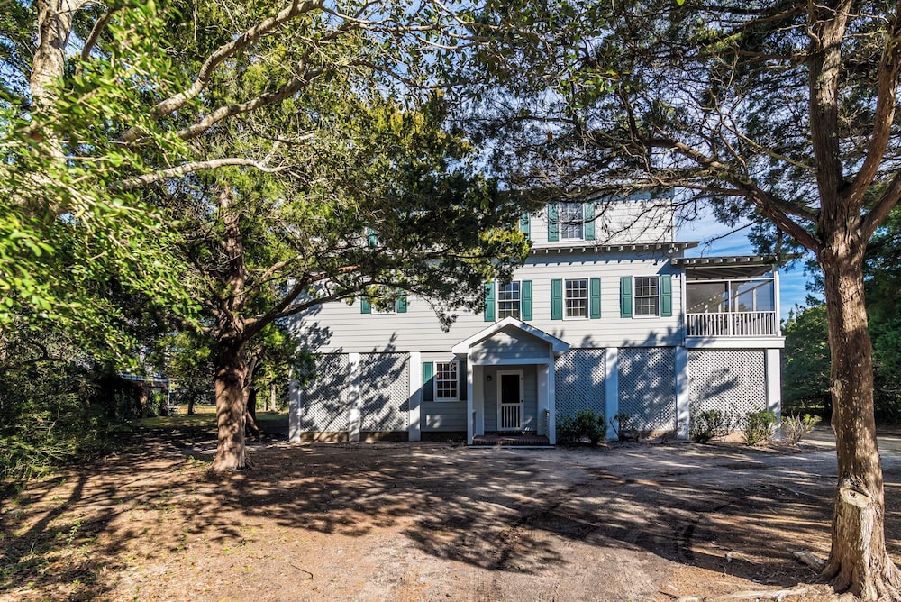 Lachicotte Vacation Rentals