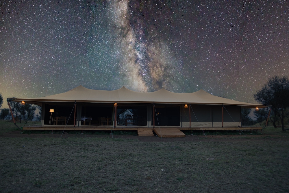 Wildlux Serengeti Camp