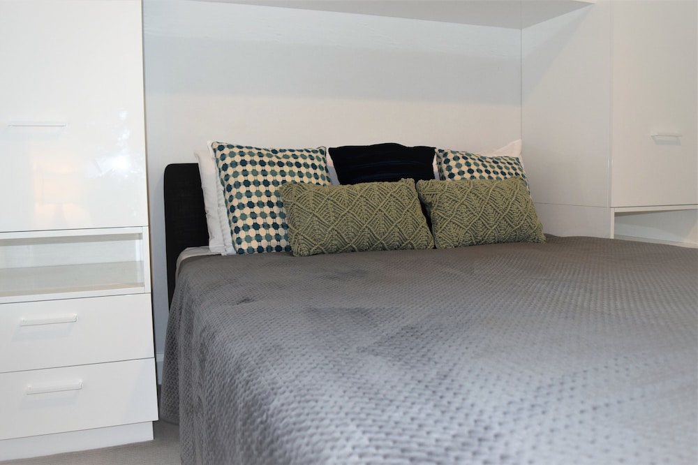 Executive Stay on Little Collins view 4