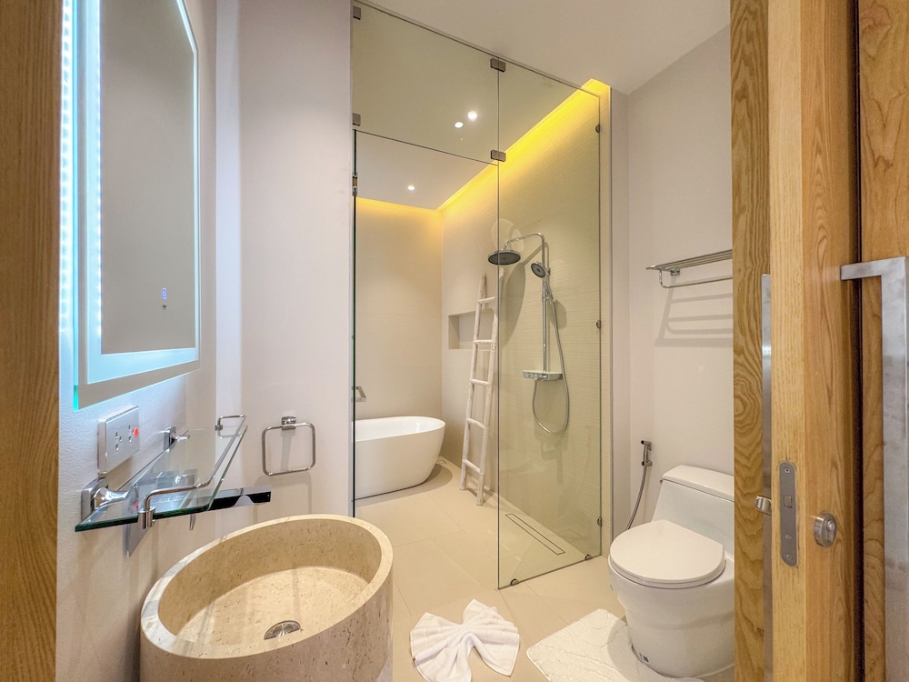 Luxury 3BR Pool Villa PrideLux 4 L10
