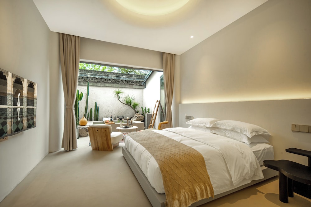 Jiangnanfu Bed and Breakfast
