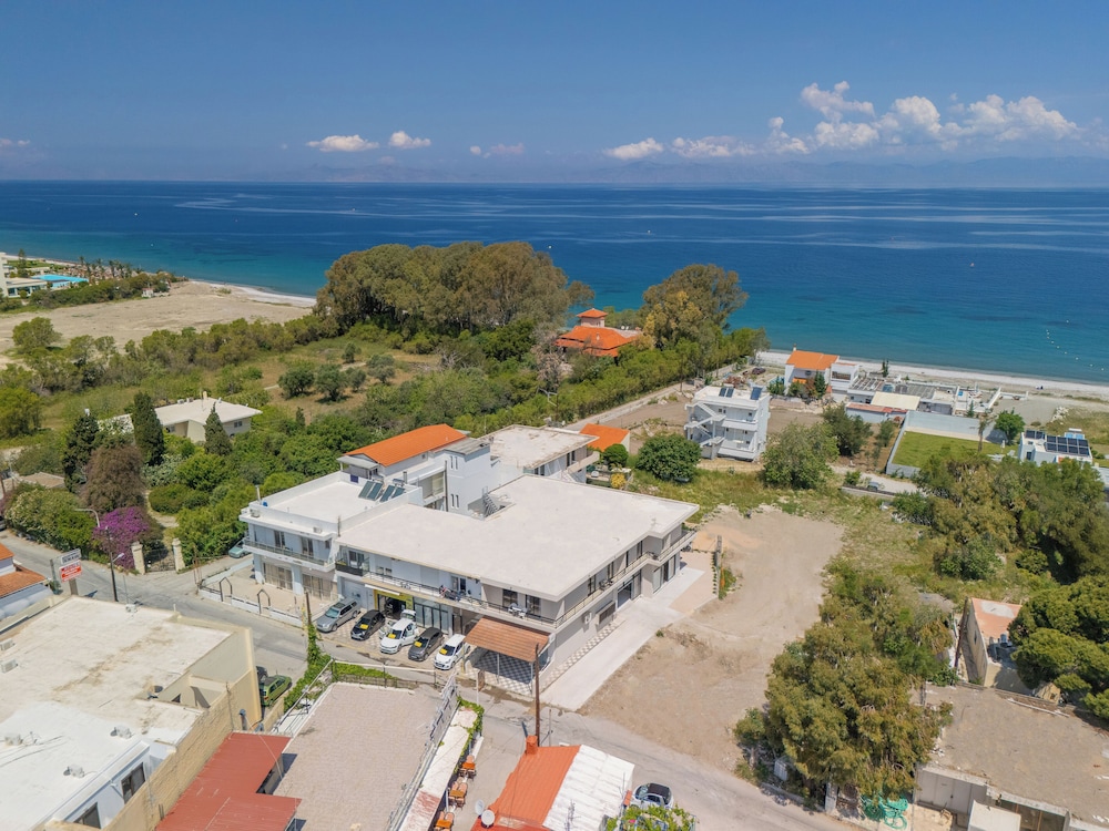 Blue Wave Suites - Ixia