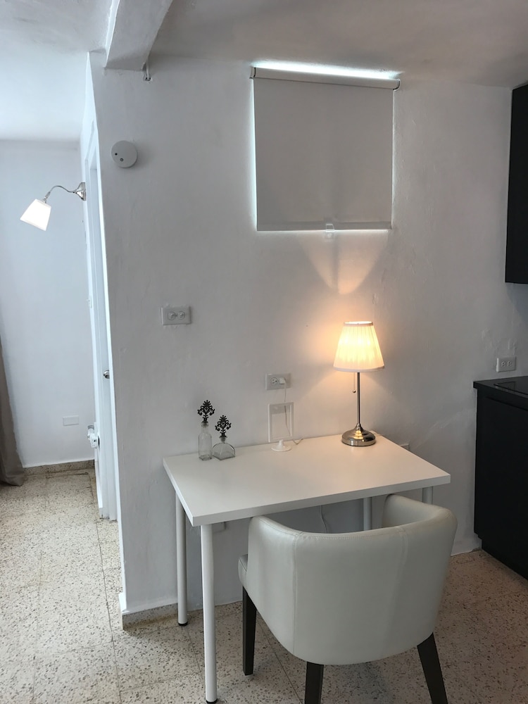 Chandelier 102