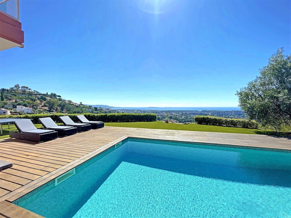 Villa vue mer Mandelieu by ESTATESCANNES view 5